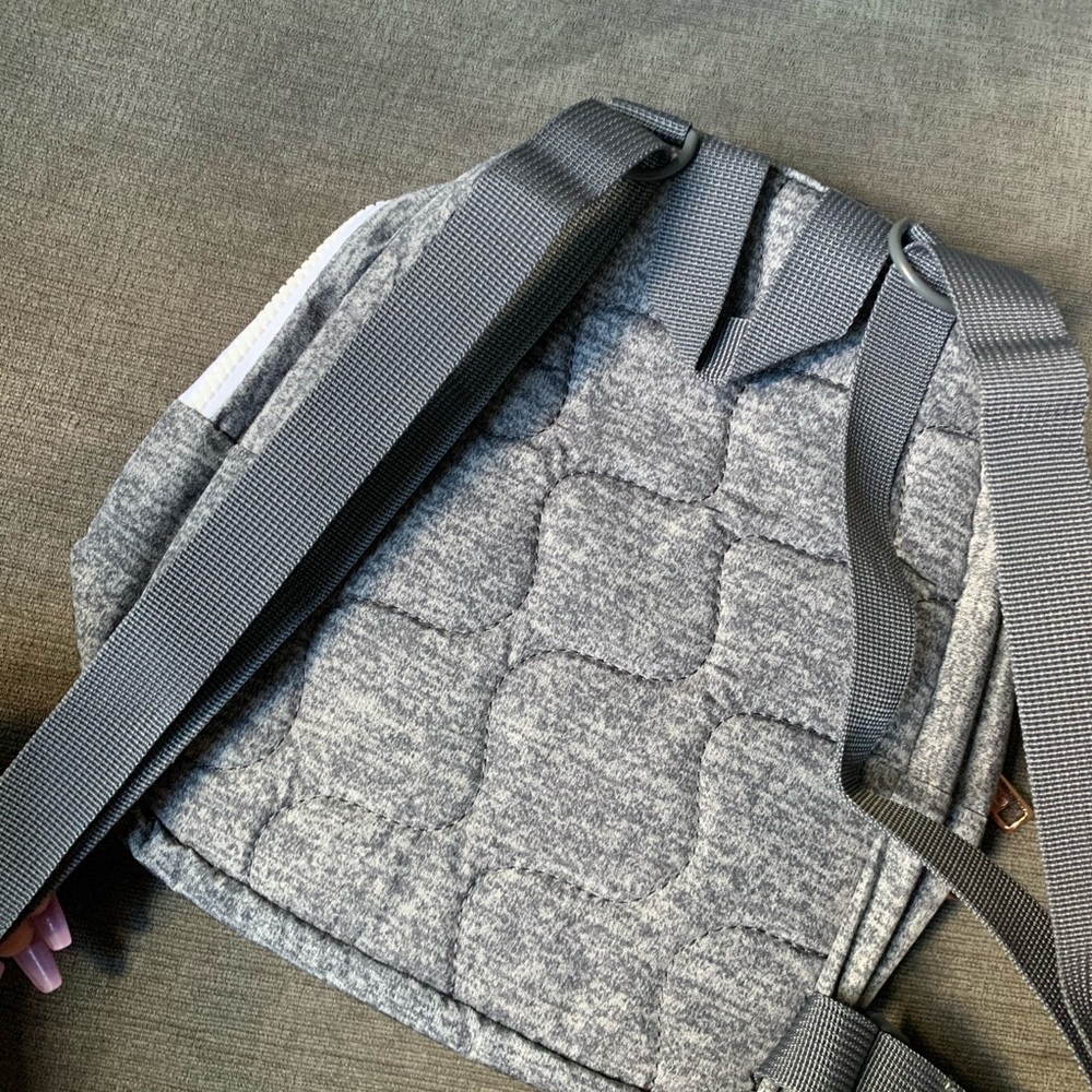 *NWT* Mini Adidas Linear Backpack - Picture 6 of 7